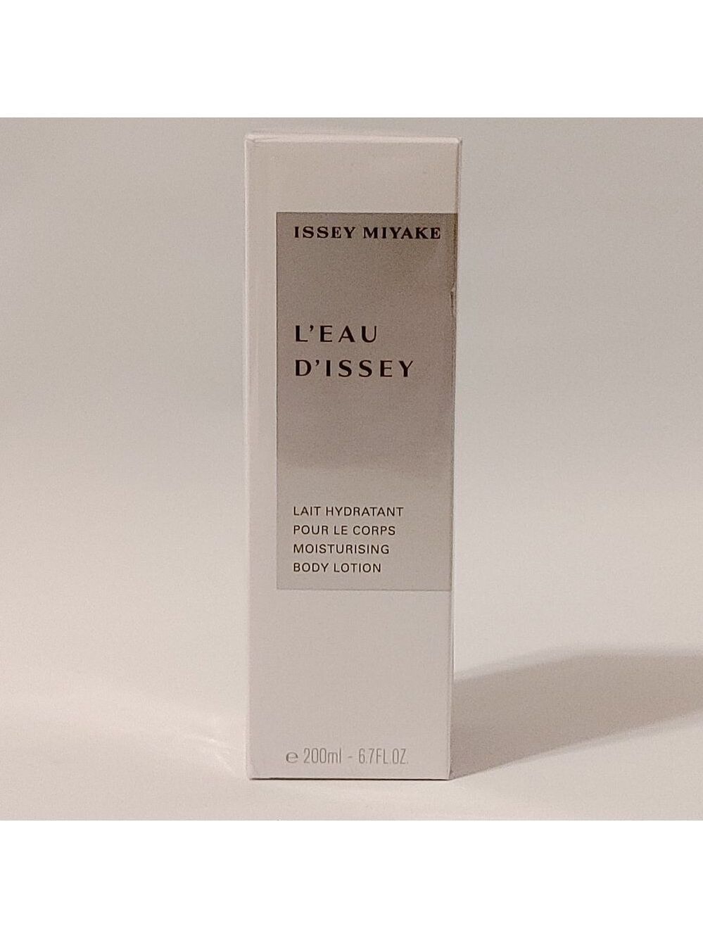 L'eau D'issey (issey Miyake) by Issey Miyake Body Lotion 6.7 oz for Women 200ml
